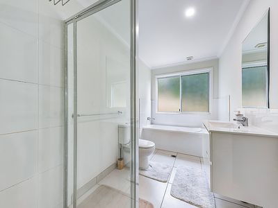 6A Yachtsman Parade, Cannonvale