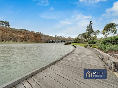 116 Valley Lake Boulevard, Keilor East