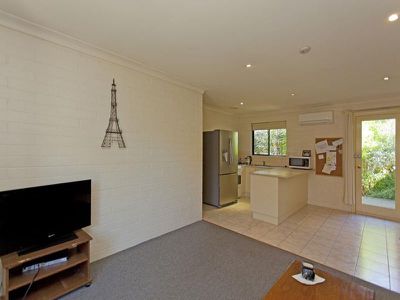 2 / 192 PLUMMER STREET, Albury