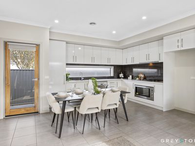 12 City Vista Court, Fraser Rise