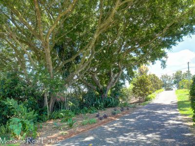 152-166 Western Avenue, Montville