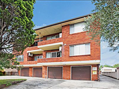 1 / 76 Rossmore Ave, Punchbowl