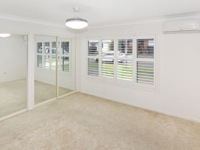 30 Hadley Street, Forster