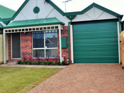 4 Bond Street, Hadfield