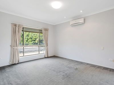 30 Glenmore Crescent, Rochedale South