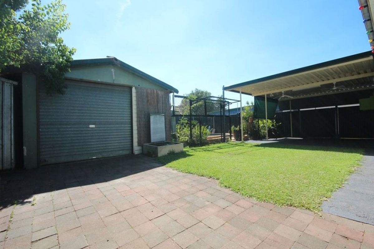 45 Park Avenue, Kingswood