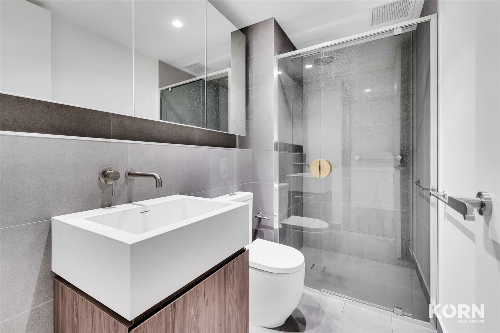 2012 / 15 Austin Street, Adelaide