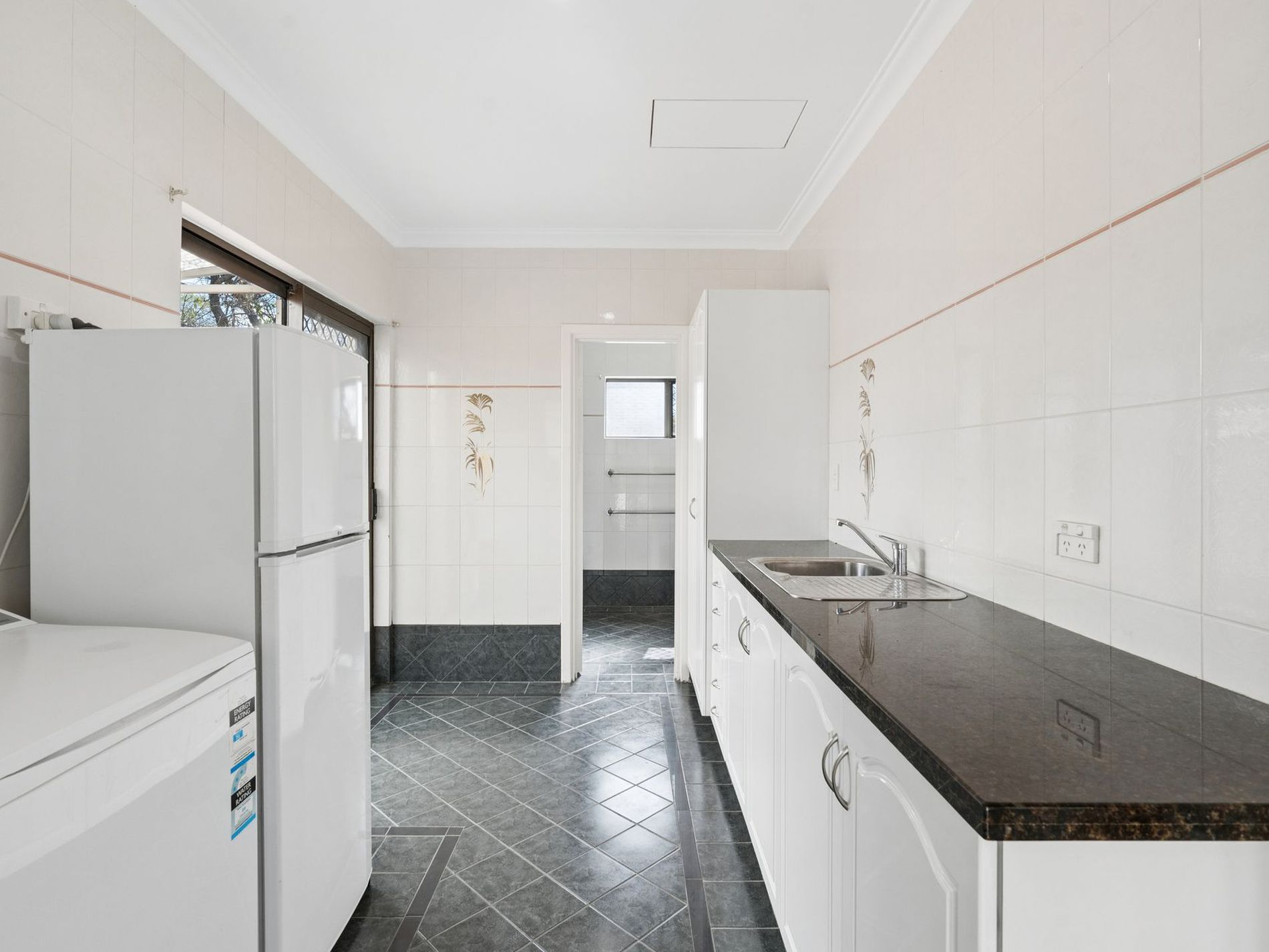 15 Glenbrook Road, Thornlie