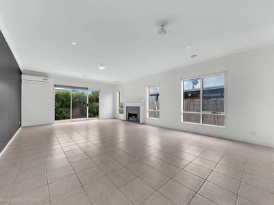 7 Jells Place , Caroline Springs