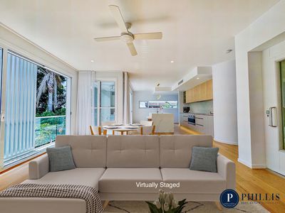 Villa 4 3 Esplanade West, Paradise Point