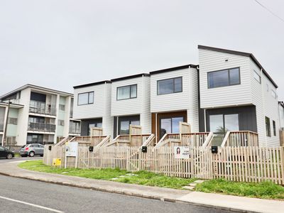 13A Everitt Road, Otara