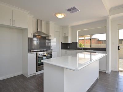 30 Tindals Crescent, Hannans