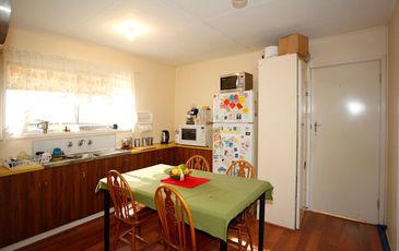 8 Funnell Road, Beaconsfield Upper