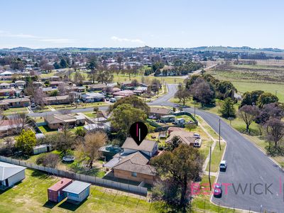 5 Gowan Place, Blayney