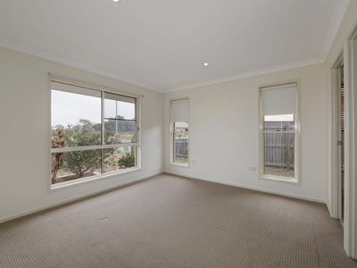 8 Oriole Ct, Woodgate