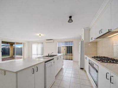 37 Fishbone Turn, Banksia Grove