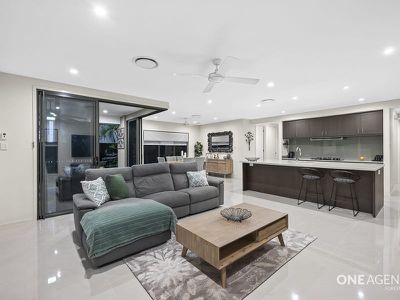 8 Regal Cl, Heathwood