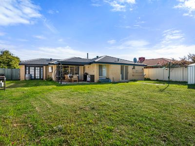 24 MANLY CRESCENT, Warnbro