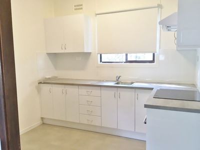 1 / 4 Commonwealth Avenue, Burrill Lake