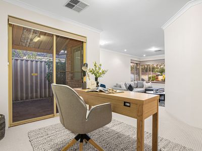 89 Aitken Drive, Winthrop