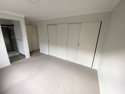 2 / 10 August Street, Werribee