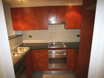 803 / 1 Hosking Place, Sydney