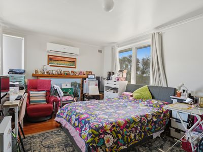 4 Quinn Avenue, George Town