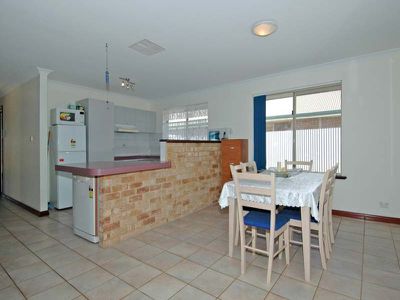 19B Rainsford Loop, Boulder