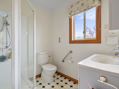 5703 Huon Highway, Surges Bay