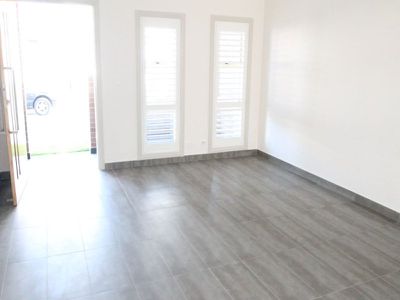 1 gipps st, Bardwell Valley