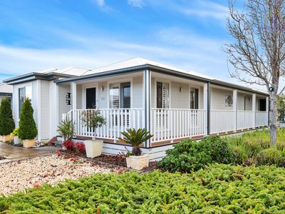 440 / 50 Saltwater Promenade, Point Cook