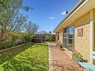 13 Sorrento Turn, Secret Harbour