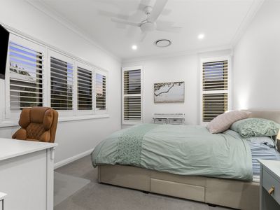 2 / 5 Stellmach Street, Everton Park