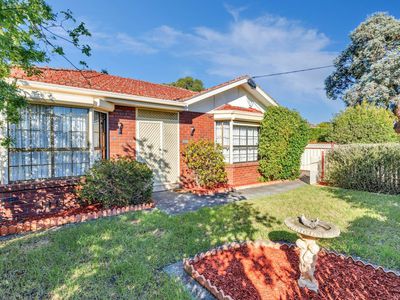 1 / 28 Gilbertson Street, Essendon
