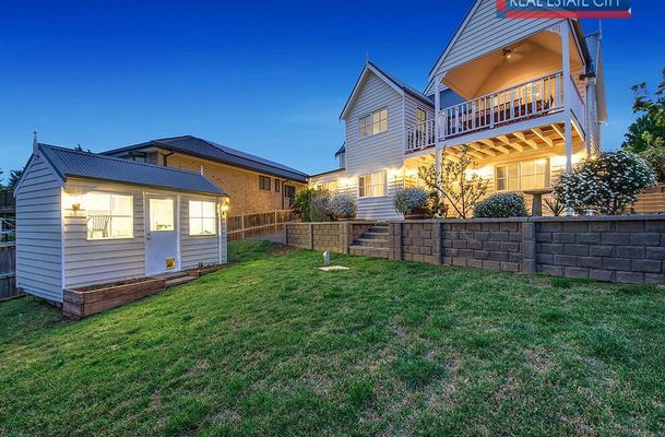 7 Crown Point, Craigieburn