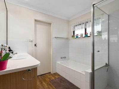 4 Pia Court, Rochedale South