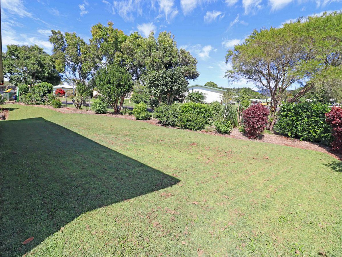 1 Paula Close, Atherton