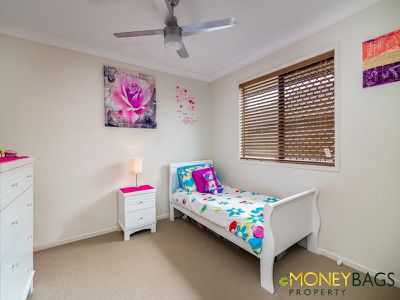 1 Creekside Crescent, Jimboomba