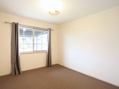 7 Lauretta Avenue, Springwood