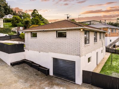 12 Salisbury Road, Bradford