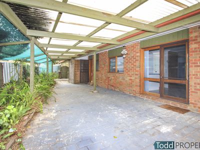 4 Redleaf Close, Heathcote