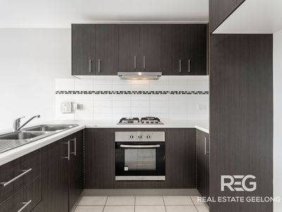 2 / 10 RAYMOND GEORGE PLACE, Lara