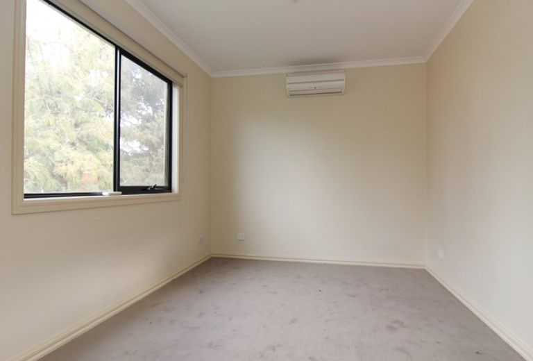 2 / 1140 Whitehorse Road, Box Hill