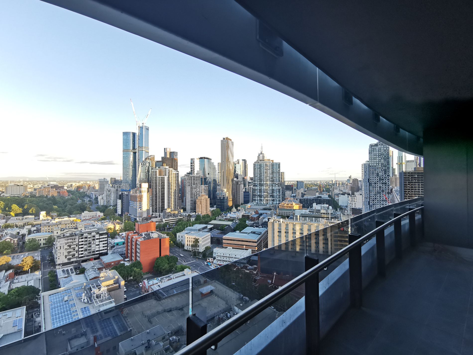 2511 / 555 Swanston Street, Carlton