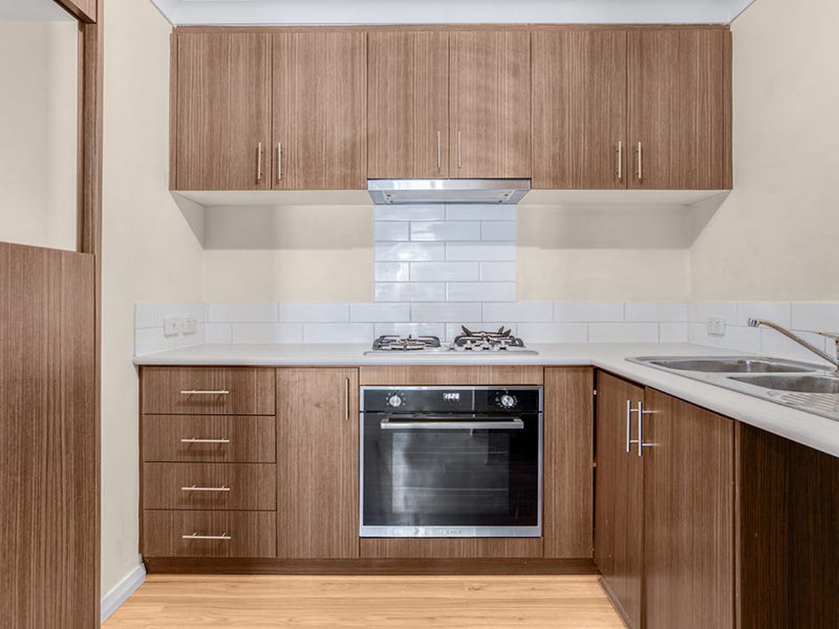 1 / 35 Brushfoot Boulevard, Success