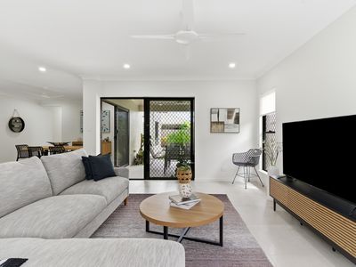 5 Lochern Elbow, Mount Peter