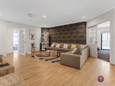 13 Teakwood Loop, Thornlie