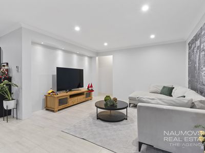 6 Ray Gardiner Vista, Tapping