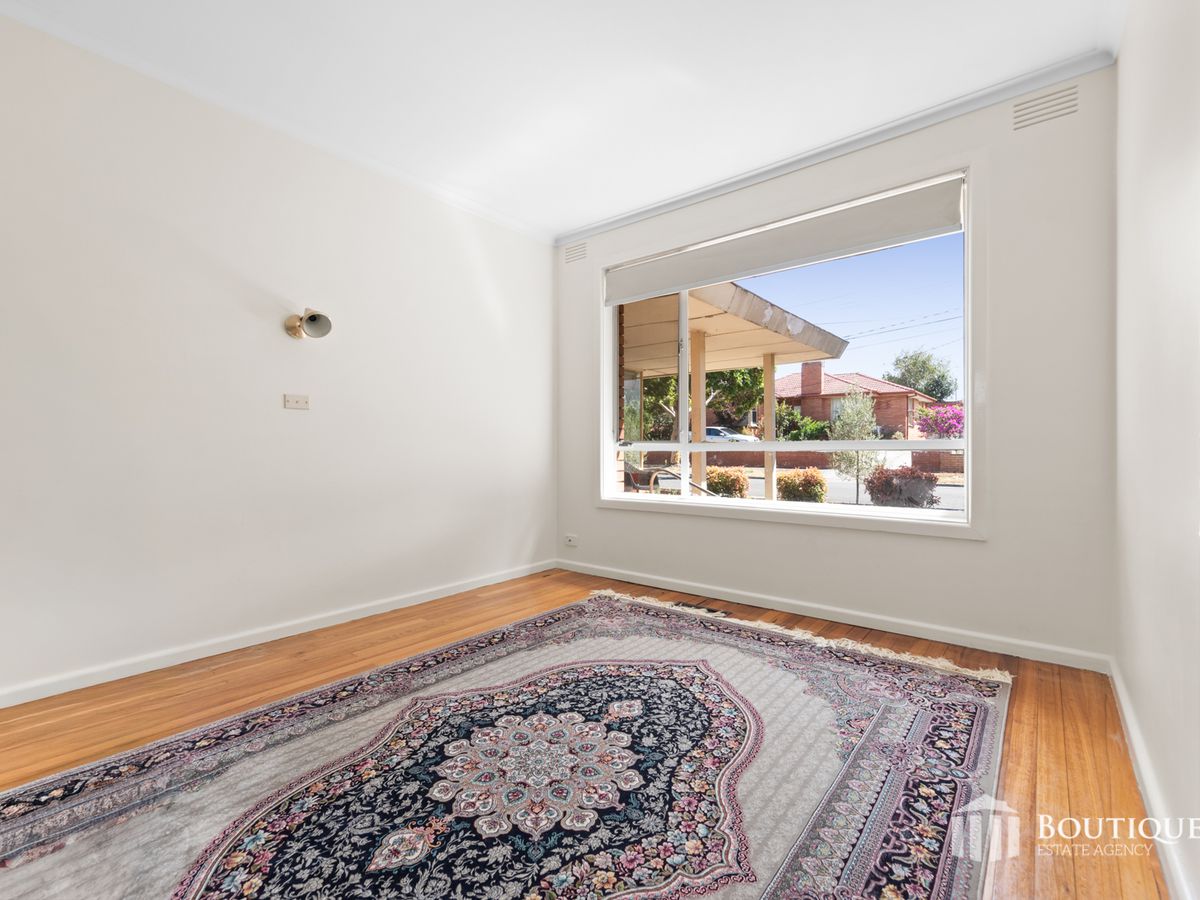 12 Sarona Street, Dandenong