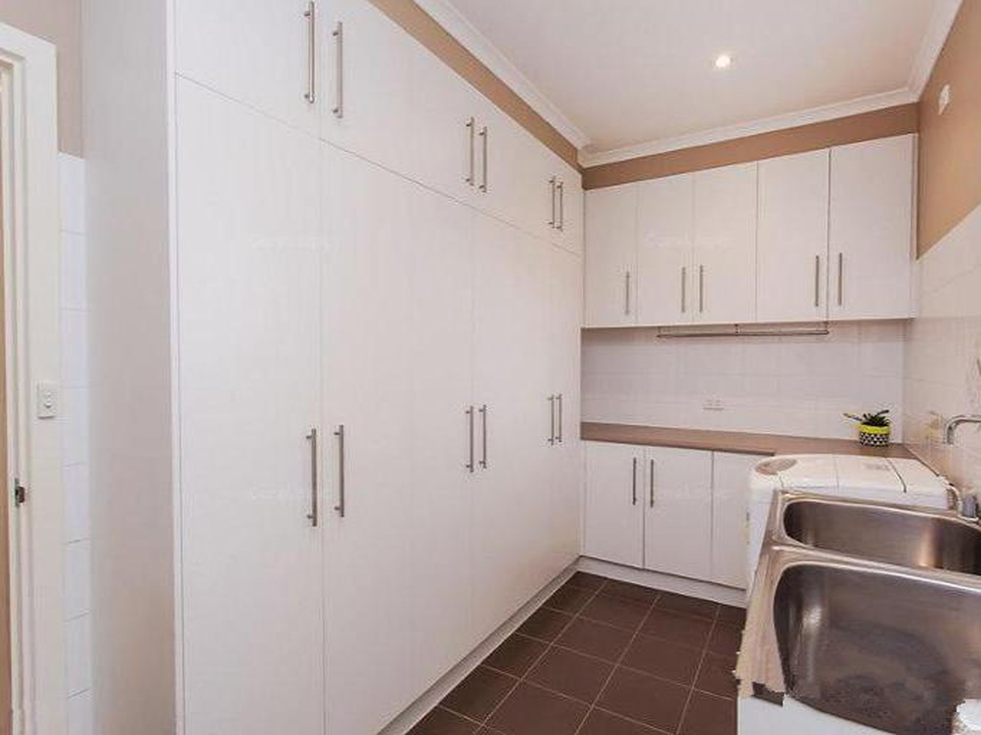 34 Leader Avenue, Kilburn